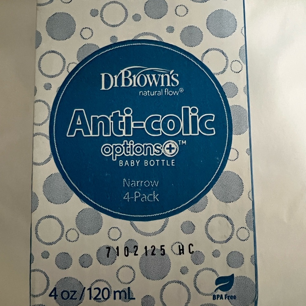 Dr.Brown's Anti-Colic 4 oz Baby Bottle 4-Pack with newborn nipples NEW open box